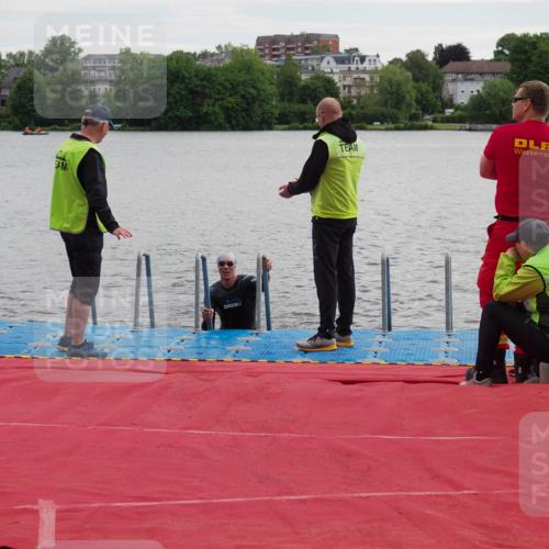 16.06.2024 - 7 Türme Triathlon KatJ http://msf.ph/oto/6324597 16.06.2024 09:31:01 Schwimmen 121 meine-sportfotos.de