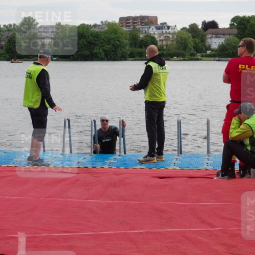 16.06.2024 - 7 Türme Triathlon KatJ http://msf.ph/oto/6324601 16.06.2024 09:31:01 Schwimmen 121 meine-sportfotos.de