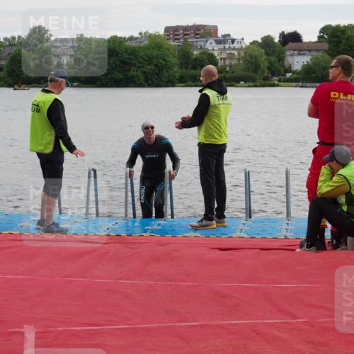 16.06.2024 - 7 Türme Triathlon KatJ http://msf.ph/oto/6324624 16.06.2024 09:31:02 Schwimmen 121 meine-sportfotos.de