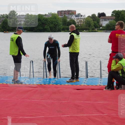 16.06.2024 - 7 Türme Triathlon KatJ http://msf.ph/oto/6324634 16.06.2024 09:31:03 Schwimmen 121 meine-sportfotos.de
