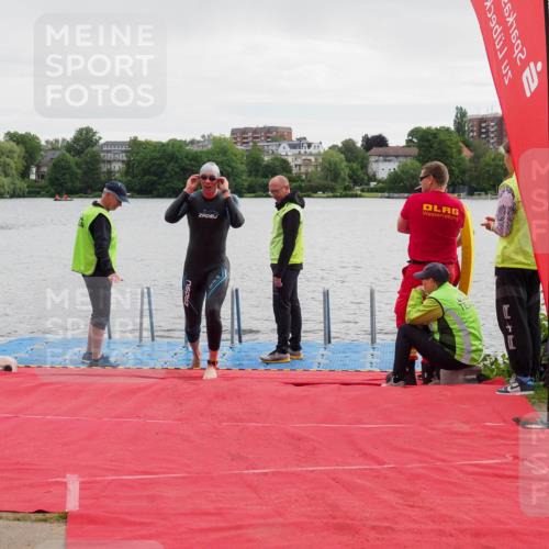 16.06.2024 - 7 Türme Triathlon KatJ http://msf.ph/oto/6324644 16.06.2024 09:31:05 Schwimmen 121 meine-sportfotos.de