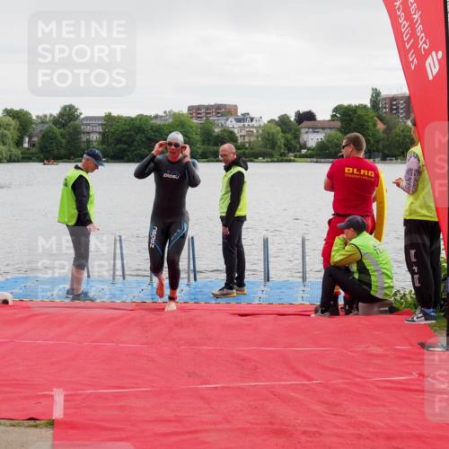 16.06.2024 - 7 Türme Triathlon KatJ http://msf.ph/oto/6324648 16.06.2024 09:31:06 Schwimmen 121 meine-sportfotos.de