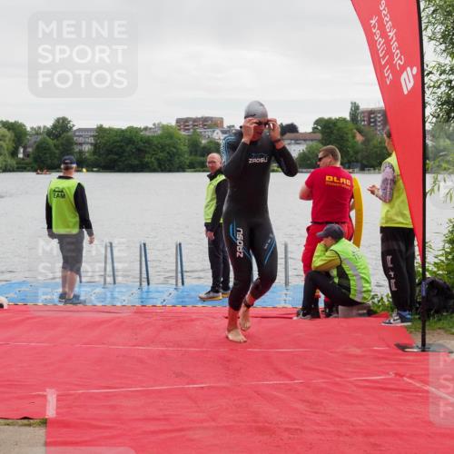 16.06.2024 - 7 Türme Triathlon KatJ http://msf.ph/oto/6324674 16.06.2024 09:31:07 Schwimmen 121 meine-sportfotos.de