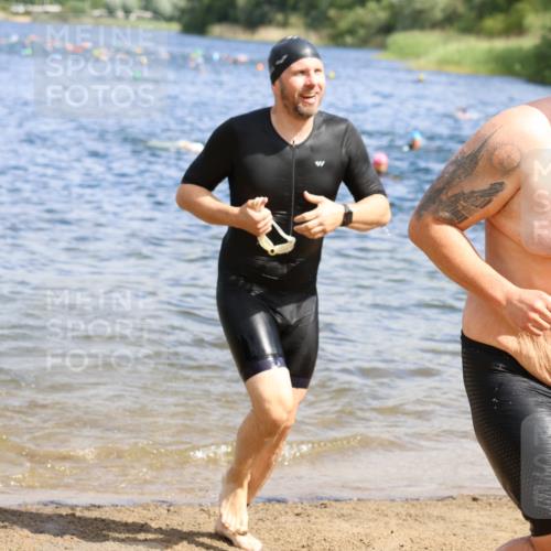 16.06.2024 - 26. Vierlanden-Triathlon Strokosch-Dieckow http://msf.ph/oto/6324750 16.06.2024 10:57:24 Schwimmen 228, 239, 260, 290, 295, 348, 228, 239, 260, 290, 295, 348 meine-sportfotos.de