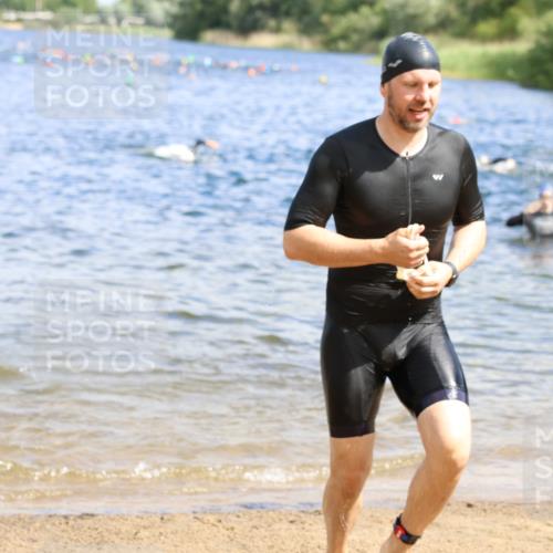 16.06.2024 - 26. Vierlanden-Triathlon Strokosch-Dieckow http://msf.ph/oto/6324788 16.06.2024 10:57:24 Schwimmen 228, 239, 260, 290, 295, 348, 228, 239, 260, 290, 295, 348 meine-sportfotos.de