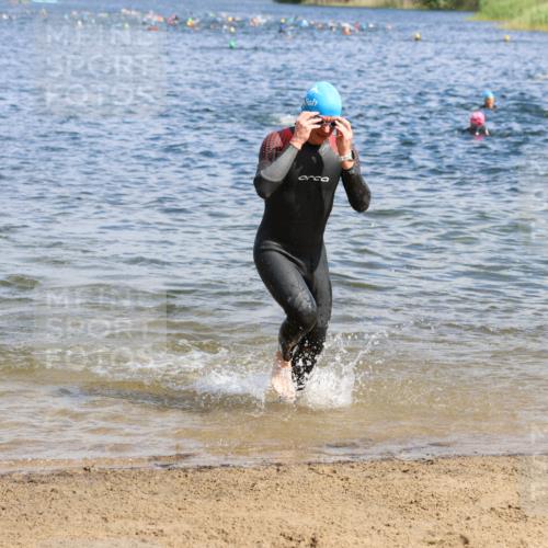 16.06.2024 - 26. Vierlanden-Triathlon Strokosch-Dieckow http://msf.ph/oto/6324855 16.06.2024 10:57:26 Schwimmen 228, 239, 260, 290, 295, 348, 228, 239, 260, 290, 295, 348 meine-sportfotos.de