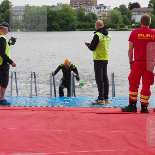 16.06.2024 - 7 Türme Triathlon KatJ http://msf.ph/oto/6324866 16.06.2024 09:33:15 Schwimmen 85 meine-sportfotos.de