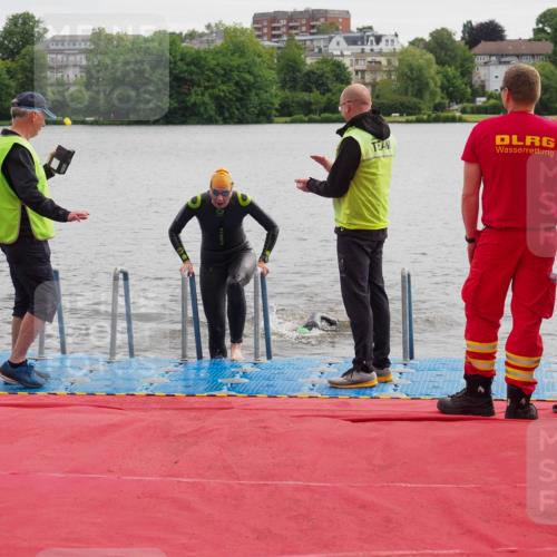 16.06.2024 - 7 Türme Triathlon KatJ http://msf.ph/oto/6324887 16.06.2024 09:33:16 Schwimmen 85 meine-sportfotos.de