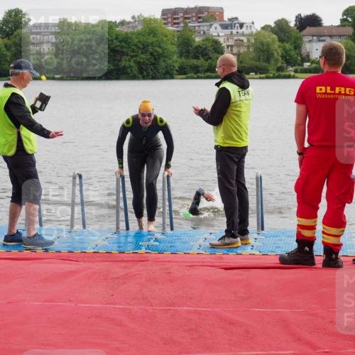 16.06.2024 - 7 Türme Triathlon KatJ http://msf.ph/oto/6324894 16.06.2024 09:33:16 Schwimmen 85 meine-sportfotos.de