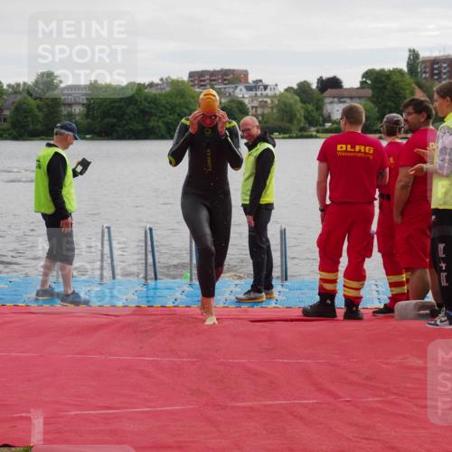 16.06.2024 - 7 Türme Triathlon KatJ http://msf.ph/oto/6324914 16.06.2024 09:33:19 Schwimmen 85, 124 meine-sportfotos.de