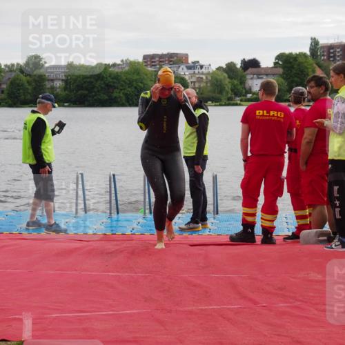 16.06.2024 - 7 Türme Triathlon KatJ http://msf.ph/oto/6324917 16.06.2024 09:33:19 Schwimmen 85, 124 meine-sportfotos.de