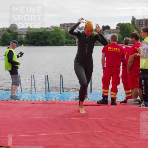 16.06.2024 - 7 Türme Triathlon KatJ http://msf.ph/oto/6324929 16.06.2024 09:33:19 Schwimmen 85, 124 meine-sportfotos.de