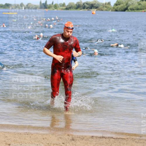 16.06.2024 - 26. Vierlanden-Triathlon Strokosch-Dieckow http://msf.ph/oto/6324947 16.06.2024 10:57:40 Schwimmen 290, 306, 290, 306 meine-sportfotos.de