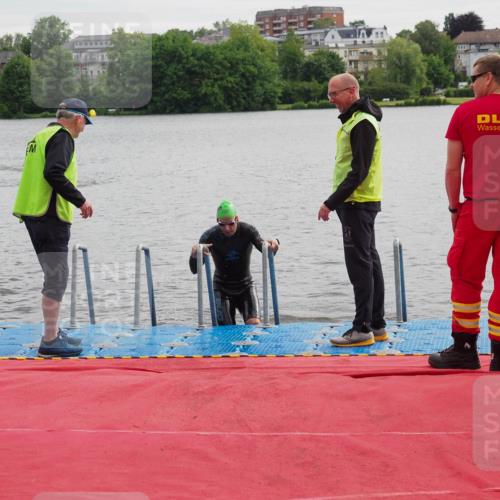 16.06.2024 - 7 Türme Triathlon KatJ http://msf.ph/oto/6324953 16.06.2024 09:33:24 Schwimmen 85, 124 meine-sportfotos.de