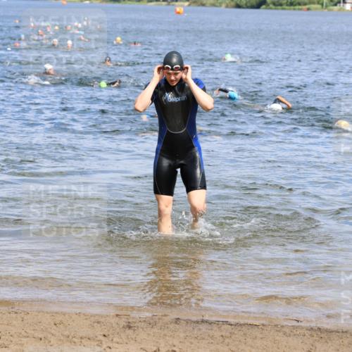 16.06.2024 - 26. Vierlanden-Triathlon Strokosch-Dieckow http://msf.ph/oto/6325051 16.06.2024 10:57:45 Schwimmen 244, 269, 306, 244, 269, 306 meine-sportfotos.de