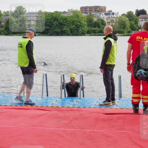 16.06.2024 - 7 Türme Triathlon KatJ http://msf.ph/oto/6325056 16.06.2024 09:33:56 Schwimmen 4, 124 meine-sportfotos.de