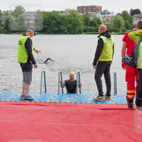16.06.2024 - 7 Türme Triathlon KatJ http://msf.ph/oto/6325065 16.06.2024 09:33:57 Schwimmen 4, 124 meine-sportfotos.de