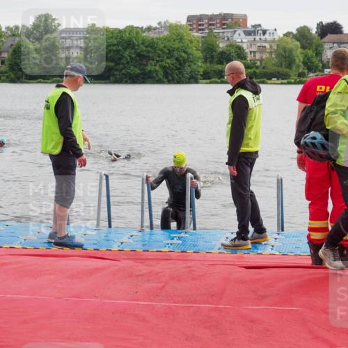 16.06.2024 - 7 Türme Triathlon KatJ http://msf.ph/oto/6325080 16.06.2024 09:33:58 Schwimmen 4, 124 meine-sportfotos.de