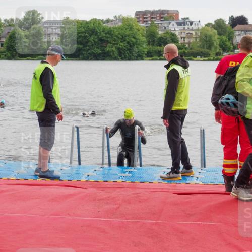 16.06.2024 - 7 Türme Triathlon KatJ http://msf.ph/oto/6325083 16.06.2024 09:33:58 Schwimmen 4, 124 meine-sportfotos.de