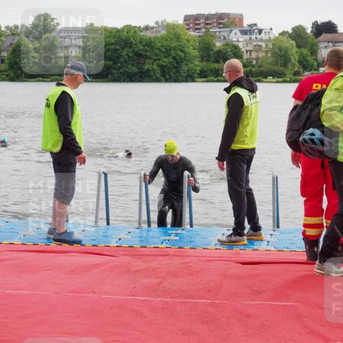 16.06.2024 - 7 Türme Triathlon KatJ http://msf.ph/oto/6325086 16.06.2024 09:33:58 Schwimmen 4, 124 meine-sportfotos.de