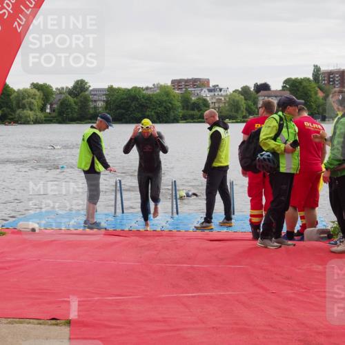 16.06.2024 - 7 Türme Triathlon KatJ http://msf.ph/oto/6325101 16.06.2024 09:34:01 Schwimmen 4, 124 meine-sportfotos.de