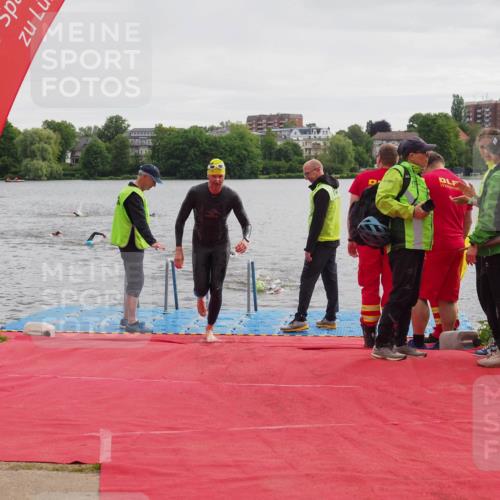 16.06.2024 - 7 Türme Triathlon KatJ http://msf.ph/oto/6325111 16.06.2024 09:34:01 Schwimmen 4, 124 meine-sportfotos.de