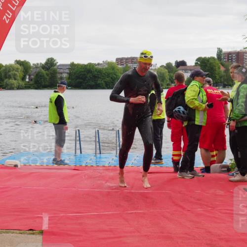 16.06.2024 - 7 Türme Triathlon KatJ http://msf.ph/oto/6325147 16.06.2024 09:34:02 Schwimmen 4, 124 meine-sportfotos.de