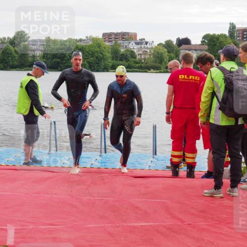 16.06.2024 - 7 Türme Triathlon KatJ http://msf.ph/oto/6325222 16.06.2024 09:34:20 Schwimmen 4, 81, 82, 87, 141 meine-sportfotos.de