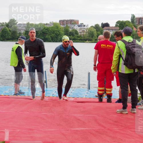 16.06.2024 - 7 Türme Triathlon KatJ http://msf.ph/oto/6325231 16.06.2024 09:34:21 Schwimmen 4, 81, 82, 87, 141 meine-sportfotos.de