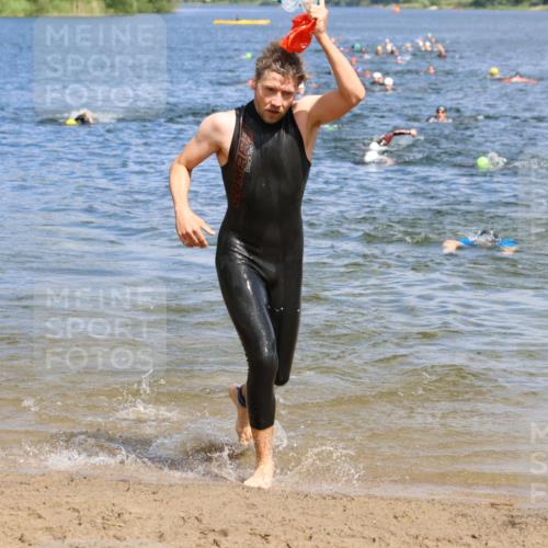 16.06.2024 - 26. Vierlanden-Triathlon Strokosch-Dieckow http://msf.ph/oto/6325254 16.06.2024 10:57:53 Schwimmen 244, 269, 275, 298, 306, 316, 244, 269, 275, 298, 306, 316 meine-sportfotos.de