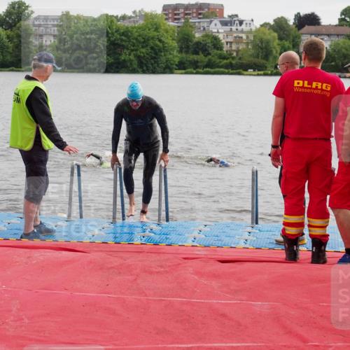 16.06.2024 - 7 Türme Triathlon KatJ http://msf.ph/oto/6325296 16.06.2024 09:34:28 Schwimmen 81, 82, 87, 141 meine-sportfotos.de
