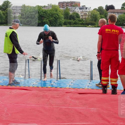 16.06.2024 - 7 Türme Triathlon KatJ http://msf.ph/oto/6325307 16.06.2024 09:34:29 Schwimmen 81, 82, 87, 141 meine-sportfotos.de