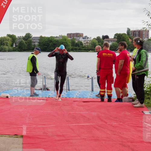 16.06.2024 - 7 Türme Triathlon KatJ http://msf.ph/oto/6325311 16.06.2024 09:34:30 Schwimmen 81, 82, 87, 141 meine-sportfotos.de