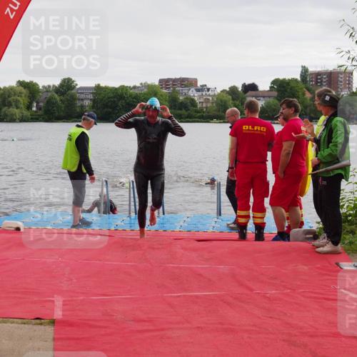 16.06.2024 - 7 Türme Triathlon KatJ http://msf.ph/oto/6325318 16.06.2024 09:34:30 Schwimmen 81, 82, 87, 141 meine-sportfotos.de