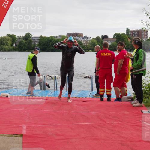 16.06.2024 - 7 Türme Triathlon KatJ http://msf.ph/oto/6325324 16.06.2024 09:34:31 Schwimmen 81, 82, 87, 141 meine-sportfotos.de