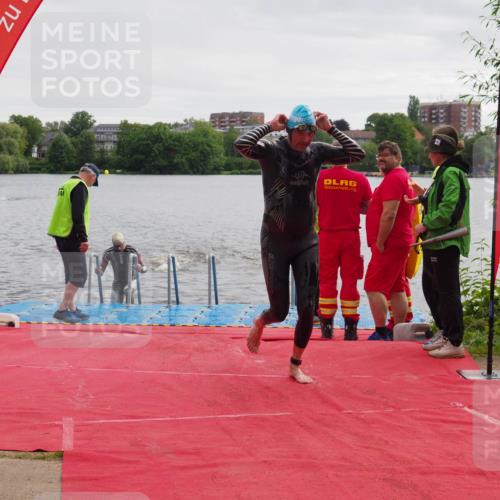 16.06.2024 - 7 Türme Triathlon KatJ http://msf.ph/oto/6325342 16.06.2024 09:34:31 Schwimmen 81, 82, 87, 141 meine-sportfotos.de