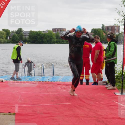 16.06.2024 - 7 Türme Triathlon KatJ http://msf.ph/oto/6325345 16.06.2024 09:34:32 Schwimmen 81, 82, 87, 141 meine-sportfotos.de