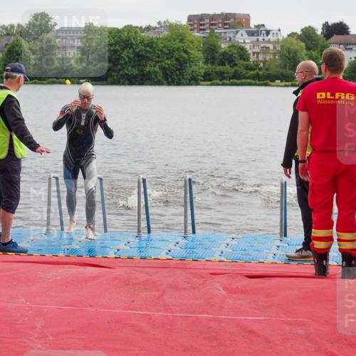 16.06.2024 - 7 Türme Triathlon KatJ http://msf.ph/oto/6325352 16.06.2024 09:34:33 Schwimmen 81, 82, 87, 141 meine-sportfotos.de