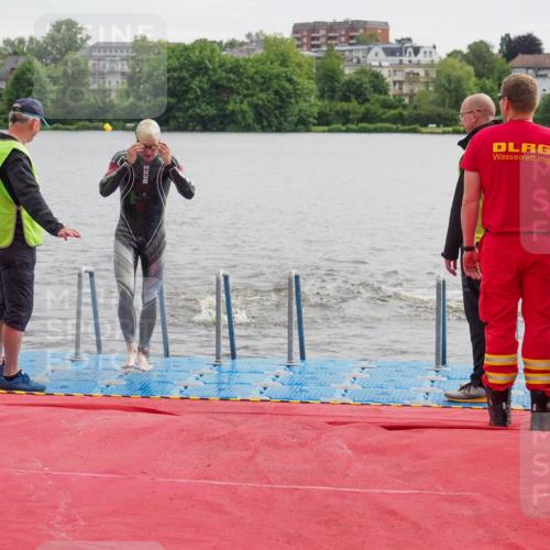 16.06.2024 - 7 Türme Triathlon KatJ http://msf.ph/oto/6325361 16.06.2024 09:34:34 Schwimmen 81, 82, 87, 141 meine-sportfotos.de