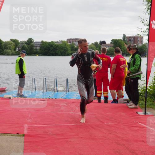 16.06.2024 - 7 Türme Triathlon KatJ http://msf.ph/oto/6325407 16.06.2024 09:34:37 Schwimmen 81, 82, 87, 141 meine-sportfotos.de