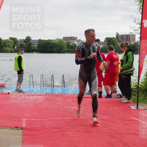 16.06.2024 - 7 Türme Triathlon KatJ http://msf.ph/oto/6325415 16.06.2024 09:34:37 Schwimmen 81, 82, 87, 141 meine-sportfotos.de