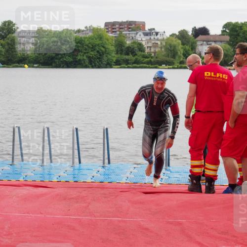 16.06.2024 - 7 Türme Triathlon KatJ http://msf.ph/oto/6325535 16.06.2024 09:34:53 Schwimmen 81, 82, 87 meine-sportfotos.de