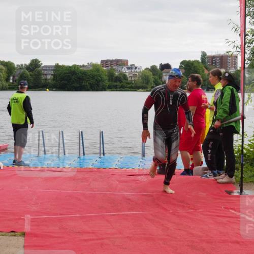16.06.2024 - 7 Türme Triathlon KatJ http://msf.ph/oto/6325544 16.06.2024 09:34:54 Schwimmen 81, 87 meine-sportfotos.de
