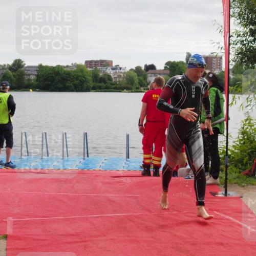 16.06.2024 - 7 Türme Triathlon KatJ http://msf.ph/oto/6325556 16.06.2024 09:34:55 Schwimmen 81, 87 meine-sportfotos.de