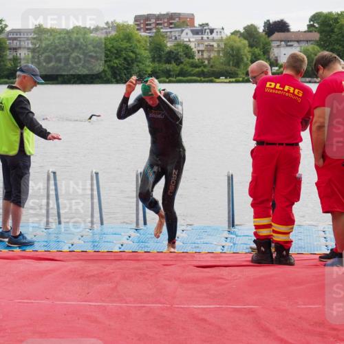 16.06.2024 - 7 Türme Triathlon KatJ http://msf.ph/oto/6325573 16.06.2024 09:35:43 Schwimmen 105, 126 meine-sportfotos.de