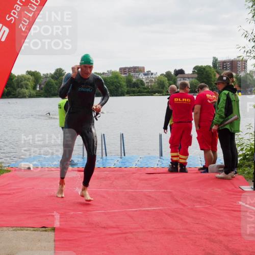 16.06.2024 - 7 Türme Triathlon KatJ http://msf.ph/oto/6325583 16.06.2024 09:35:45 Schwimmen 105, 126 meine-sportfotos.de