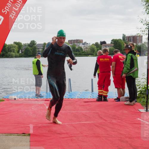 16.06.2024 - 7 Türme Triathlon KatJ http://msf.ph/oto/6325591 16.06.2024 09:35:45 Schwimmen 105, 126 meine-sportfotos.de
