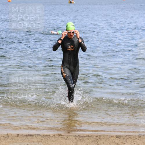 16.06.2024 - 26. Vierlanden-Triathlon Strokosch-Dieckow http://msf.ph/oto/6325644 16.06.2024 10:58:13 Schwimmen 253, 254, 288, 302, 349, 253, 254, 288, 302, 349 meine-sportfotos.de