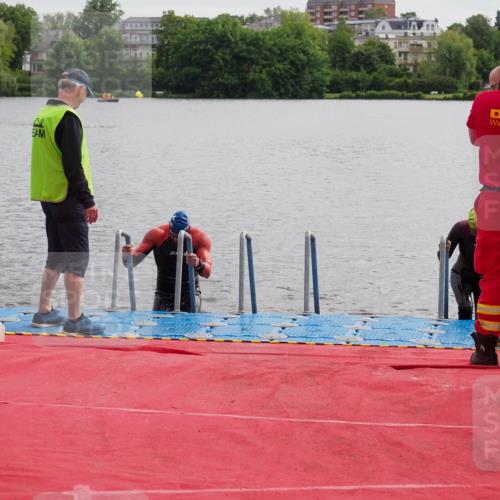 16.06.2024 - 7 Türme Triathlon KatJ http://msf.ph/oto/6325750 16.06.2024 09:36:34 Schwimmen 1, 6, 134 meine-sportfotos.de