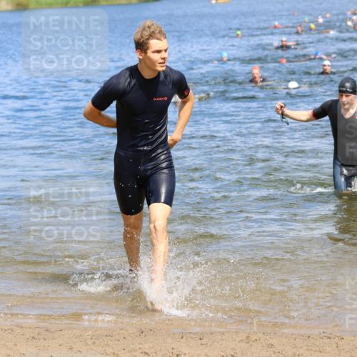 16.06.2024 - 26. Vierlanden-Triathlon Strokosch-Dieckow http://msf.ph/oto/6325860 16.06.2024 10:58:24 Schwimmen 254, 257, 265, 288, 345, 346, 349, 254, 257, 265, 288, 345, 346, 349 meine-sportfotos.de